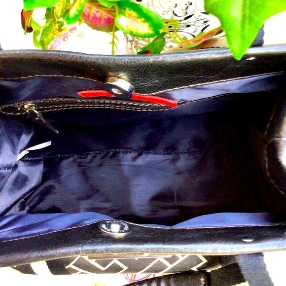 TOMMY HILFIGER AMERICAN CLASSIC SMALL SATCHEL - Picture 8 of 13